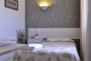 Hostal Restaurante Cuatro Caminos - Zimmer