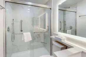 Executive Residency by Best Western Philadelphia-Willow Grove - Salle de bain