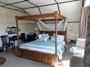 Farnham House Hotel - Room