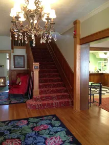 Thistledown At Seger House - Lobby