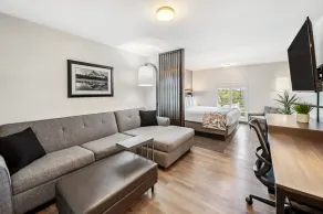 Best Western Plus Hilltop Inn - Chambre