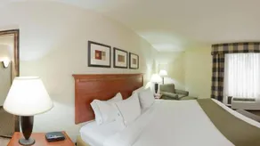Holiday Inn Express Hotel & Suites Jackson - Flowood by IHG - Room