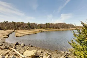 3 Mi to Cape Cod Bay: Marshfield Home w/ Balcony! - Interiør