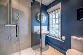 3 The Coastguards, Thorpeness - Only a stones throw from the Beach and very close to famous boating Meare, Country Club and Golf Club - Aldeburgh Coastal Cottages - Bathroom