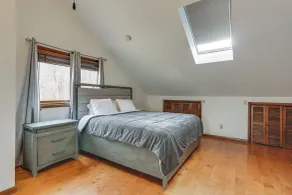 Cozy Loft Near Lake Trails and Mountain Views - Intérieur