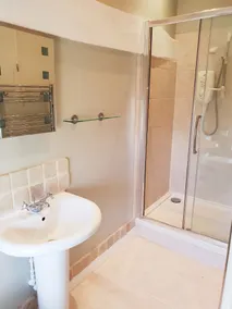 Orles Barn Guest House - Badezimmer