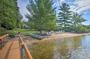 'The Cedars' Cabin w/ Beach Access on Panther Pond - Innenbereich