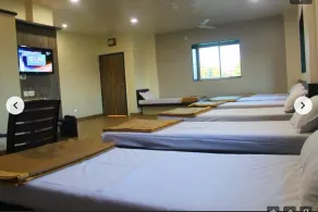 Hotel Srushti Regency - Chambre