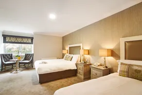 The Farmers Kitchen Hotel - Room