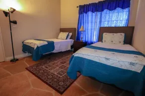 Palm Springs Vacation Home - Chambre