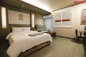 Tiffany Self Check-in Hotel - Camera