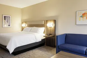 Holiday Inn Express Hotel & Suites Bloomington-Normal University Area by IHG - Chambre