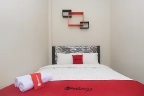 RedDoorz Syariah near Politeknik Negeri Madiun - Room