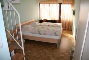 Camera privata con griglia, piscina e terrazza | Vista sul giardino - Camera