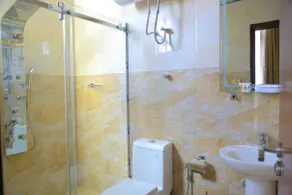 Black Horse Hotel - Bathroom