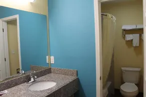 Economy Inn Express - Badezimmer