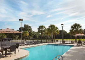 Hilton Garden Inn Beaufort - Piscine