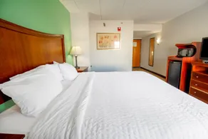 Tulsa Square Hotel Central, I-44 By OYO - Zimmer