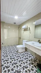 Venus Phu Quoc Hotel - Bathroom