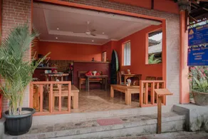Nyoman Warta Accommodation - Zona de estar del vestíbulo