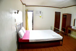 Rufina's Leisure Center - Room