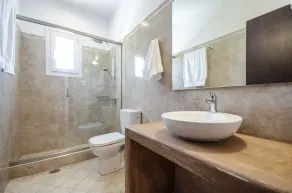 Naxos Luxury Villas - Baño