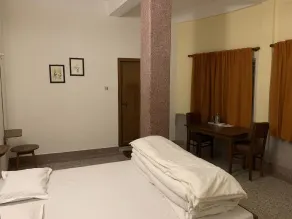 Hotel Saluja - Rum