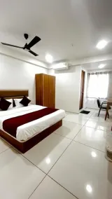 Hotel Shree Hari Om Residency - Chambre