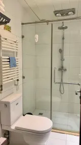 Beijing City center Cozy Family Apt with Queen-sized beds - Badezimmer