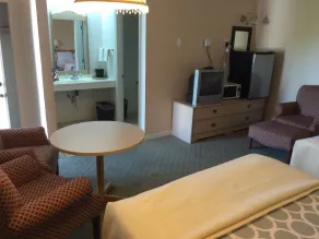 Dixie Plaza Hotel - Zimmer