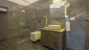 Countryard Resort By Alcor - Bathroom