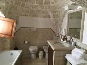 Trulli IsAgo - Bathroom