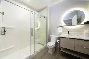 TownePlace Suites by Marriott Louisville Downtown - Bathroom
