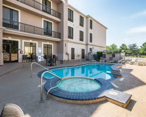Comfort Suites Houston West at Clay Road - Pool