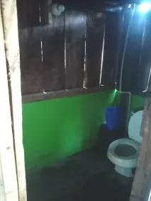 Pelicano Surf Camp - Bathroom