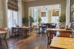 The Dean Court - Restaurant
