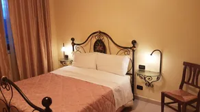 Le Tre Rose - Quarto
