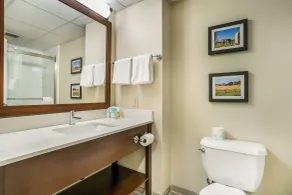 Aspire Hotel and Suites - Quarto