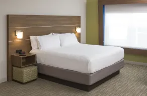 Holiday Inn Express Hotel & Suites White River Junction by IHG - Chambre
