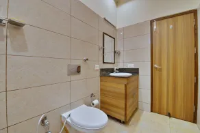 Hotel Aricent Opposite ISBT Sector 17 Chandigarh - Bathroom