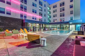 Aloft by Marriott Dallas Arlington Entertainment District - Pool