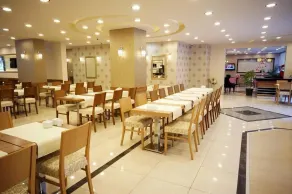 Helen Hotel - Restaurant