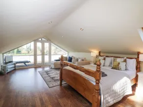 Coventina - Room