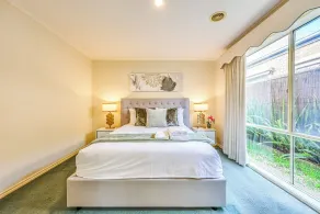 StayAU Family Retreat with Pool Table in Cranbourne - Rum
