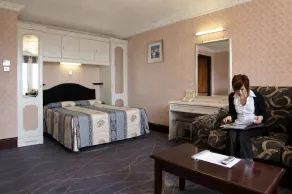 The Devoncourt Resort - Room
