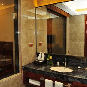 GuangZhou TongYu International Hotel - Bathroom