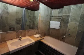 Hotel Merihovi - Bathroom