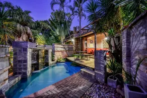 Zebrina Guest House - Pool