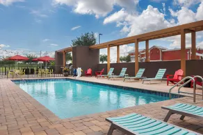 Home2 Suites by Hilton Clermont - Piscine