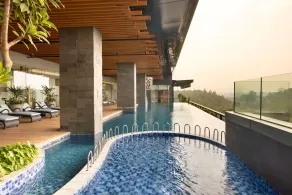 DoubleTree by Hilton Jakarta Bintaro Jaya - Pool